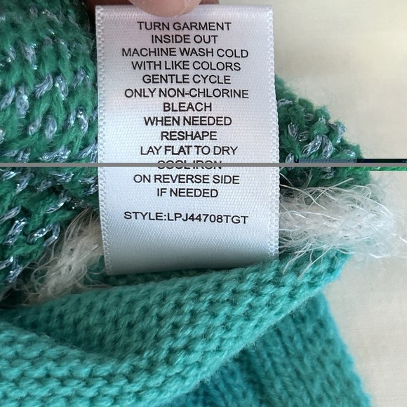 Peanuts Snoopy Ski Sweater Women's Small  Red Holiday Christmas Pullover - Picture 5 of 8